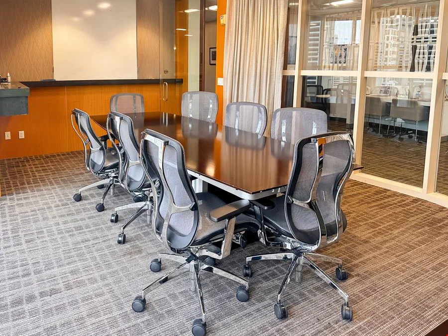 580 California workspace