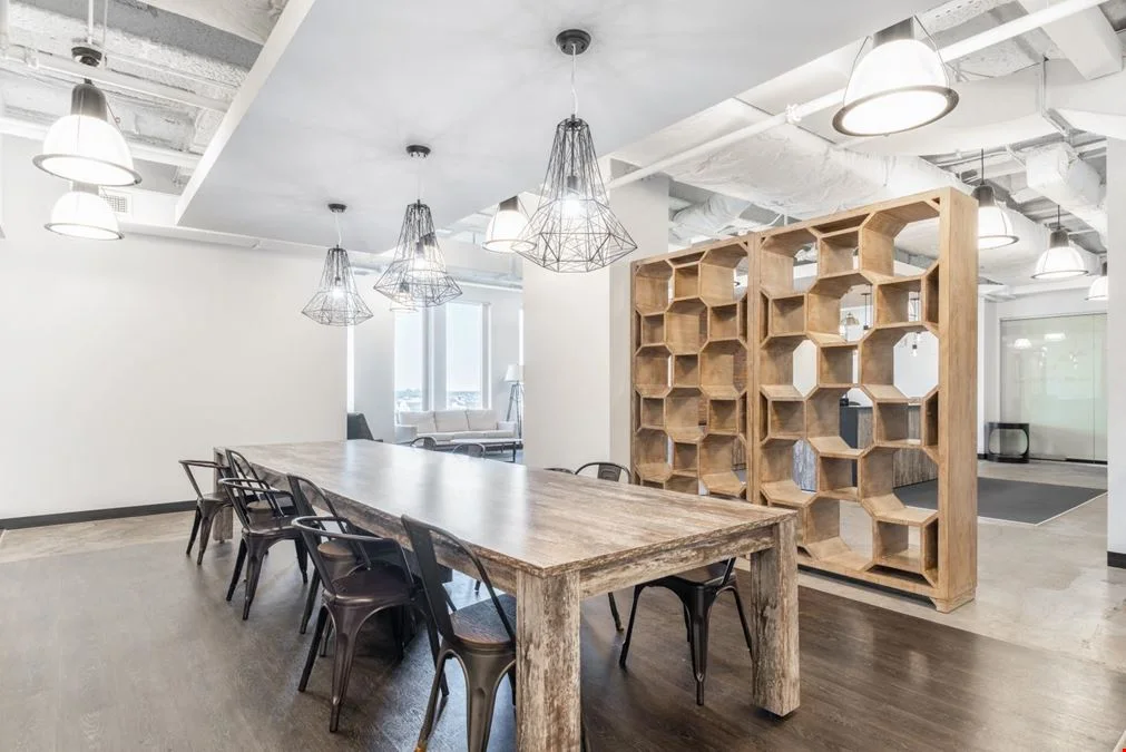 Beacon Hil, 100 Cambridge Street — photo 4
